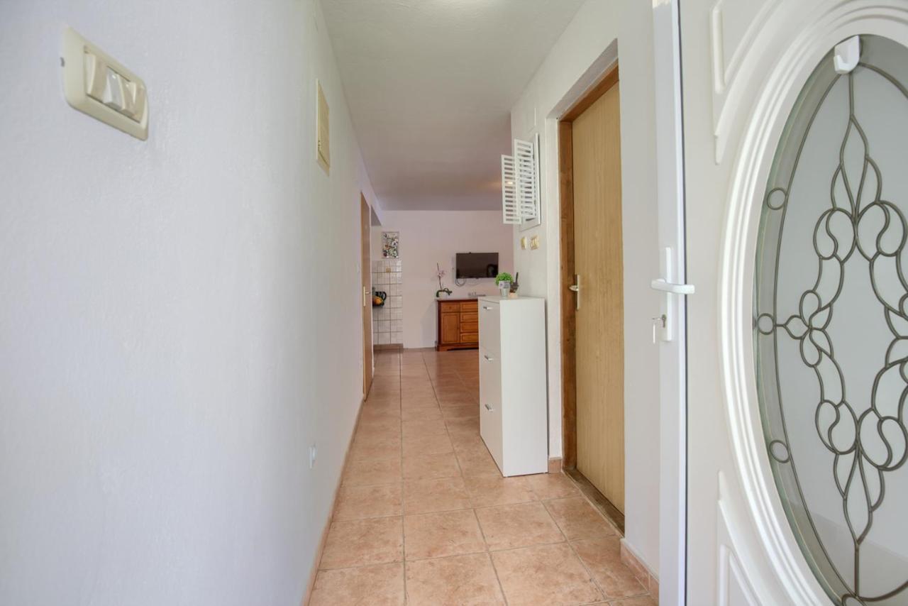 Adrijano Apartment *