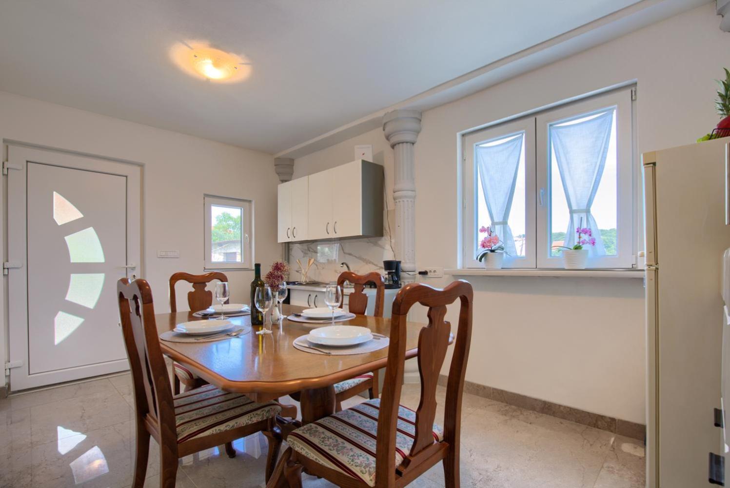 Adrijano Apartman *